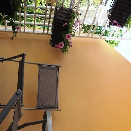 Friendly People's Гостьовий будинок Задар