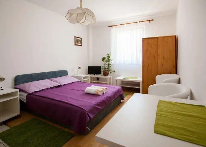 Friendly People's Gasthof 3*